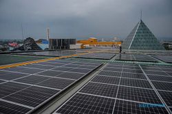 Tekan Emisi Karbon, TSM Bandung Jadi Mal Pertama di Jabar Gunakan PLTS Atap