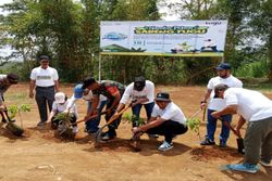 Pemdes Sumogawe Getasan Kabupaten Semarang Dapat Bantuan 2.000 Bibit Pohon Buah