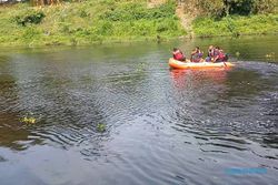 Terpeleset Saat Cari Ikan, Warga Sambungmacan Sragen Hanyut di Bengawan Solo