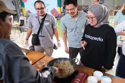 Tokopedia Bagi Kisah Sukses UMKM Dendeng Kukuruyuk dari Bandung