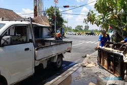 Muatan Kasur & Sofa Bed di Pikap Mendadak Terbakar di Jalan Ngangkruk Boyolali