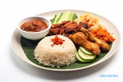 Gurih Nikmat Nasi Uduk, Kuliner Kampung Khas Jakarta