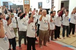 Puluhan Orang yang Mengaku Simpatisan PDIP Solo Deklarasi Dukung Prabowo-Gibran