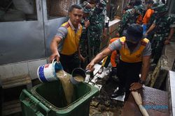 Aksi Bersih-bersih Pasar Gede Solo, Antisipasi Genangan Air saat Musim Hujan