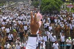 Ribuan Massa Apdesi Demo di Depan Gedung DPR Jakarta, Tuntut Revisi UU Desa