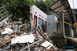 Bencana Longsor Landa 5 Lokasi di Tangsel, Sejumlah Rumah Warga Rusak