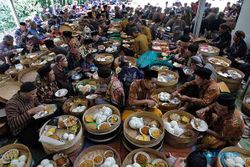 Tradisi Makan Bersama di Ritual Nyadran Tenongan Laku Sikramat Wonosobo