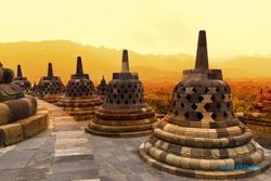 Tradisi Tahunan, Pengelola Candi Borobudur Sambut Wisatawan Perdana 2024