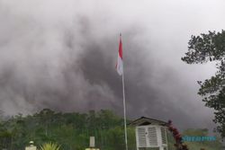 Lagi! Guguran Awan Panas Merapi Picu Hujan Abu Campur Air di Stabelan Boyolali