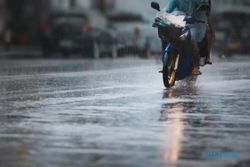 Lakukan Perawatan Sepeda Motor setelah Kehujanan, Begini Caranya