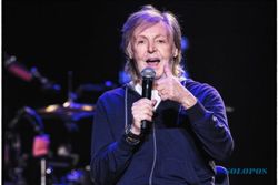 Paul McCartney Kenang Denny Laine Sahabatnya di Band Wings