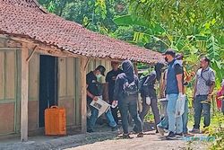Terduga Teroris di Paron Ngawi Ditangkap, Rumah Digeledah, HP dan Laptop Disita