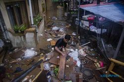 Sungai Meluap, Permukiman Padat di Braga Bandung Terendam Banjir