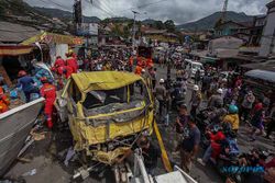 Tabrakan Beruntun Libatkan 9 Kendaraan di Puncak Bogor, 16 Orang Luka