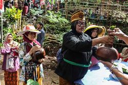 Kirab Budaya Tradisi Nyadran Sendang Curug Sari di Gunungpati Semarang