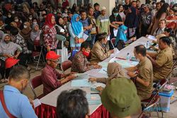 Penyerahan 1.024 Sertifikat Tanah Program PTSL untuk Warga Semarang