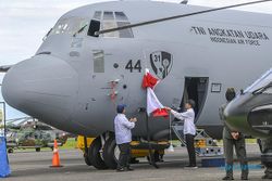 Presiden Jokowi Hadiri Serah Terima Pesawat Super Hercules dari Kemhan ke TNI