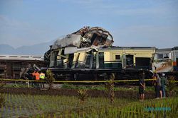 Dua Korban Meninggal akibat Kecelakaan KA Turangga Masih Terjepit Gerbong