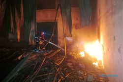 Gudang PT Atamira di Solo Baru Sukoharjo Ludes Terbakar