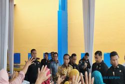 Kunjungi Sleman, Jokowi Janjikan Bansos Beras Bakal Diberikan hingga Juni