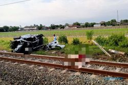 2 Korban Laka Maut Mobil Tabrak KA di Prambanan Klaten Berstatus Bapak dan Anak