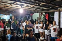 Relawan Bolone Mase Solo Nobar Debat Gibran di 48 Lokasi di Kampung-kampung