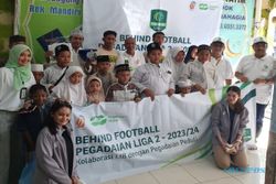 Pegadaian Liga 2 Ajak Pencinta Bola Peduli Lingkungan dan Sosial di Gresik