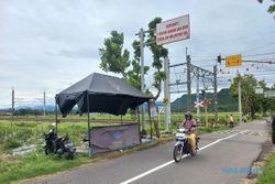 Pascatabrakan Mobil Vs KA, Perlintasan di Prambanan Klaten Dijaga 4 Sukarelawan