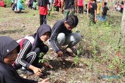 Cegah Kera Turun ke Permukiman, Warga Watuagung Wonogiri Tanam 1.000-An Pohon