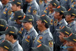 Ribuan Anggota Satlinmas Kediri Ikuti Gelar Pasukan dan Simulasi Pengamanan TPS
