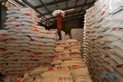 Bulog Banyuwangi Terima 15.000 Ton Beras Impor dari Thailand