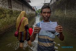 Antusias Warga Korban Banjir Ikuti Pemilu Susulan di Karanganyar Demak