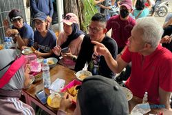 Ganjar Pranowo Sapa Warga hingga Traktir Makan Petugas Kebersihan di Solo