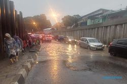 Hujan Sejak Siang, Solo Banjir hingga 50 cm