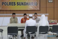 Sah! Kurir Narkoba yang Ditahan, Langsungkan Pernikahan di Polres Sukoharjo