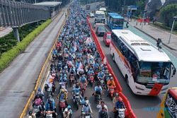 Massa Pendukung Prabowo-Gibran Mulai Berdatangan ke GBK
