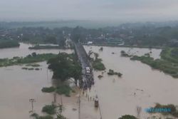 Tanggul Sungai Jragung Grobogan Jebol, Jalan Purwodadi-Gubug Tak Bisa Dilewati