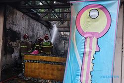 Diduga Tabung Gas Meledak, Ruko Tukang Kunci di Solo Hangus Terbakar