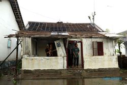 Angin Puting Beliung Terjang Dua Desa di Banyuwangi, 55 Rumah Rusak