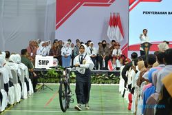 Jokowi Bagi 4 Sepeda, Warga Sukoharjo Sempat Belibet Lafalkan Pancasila