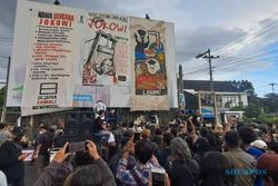 Demo Gejayan Kembali Memanggil, Mahasiswa Pasang Spanduk Nawa Bencana Jokowi