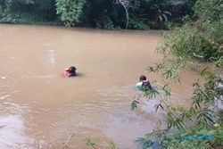 Pilu! 2 Bocah Usia 5 Tahun di Pekalongan Jatuh ke Sungai, 1 Belum Ditemukan