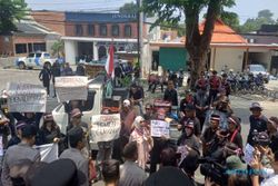 Demo di Kantor KPU Jateng, Massa Tuntut Pemilu Ulang