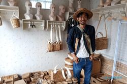 Dari Tuntang Semarang, Kerajinan Eceng Gondok Tembus Pasar Luar Negeri