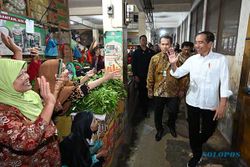 Presiden Jokowi Cek Langsung Harga Bahan Pokok di Pasar Wonogiri