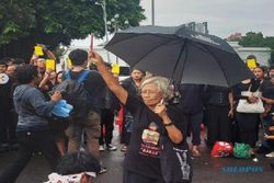 Aksi Kamisan di Depan Istana Presiden: Hentikan Pengkhianatan Demokrasi