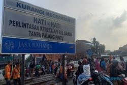 Innalillahi! Terobos Perlintasan, Ibu & Anak Tersambar Kereta Api di Semarang