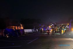 Brakkk! 4 Kendaraan Kecelakaan Karambol di Tol Semarang-Solo Kiringan Boyolali