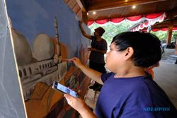 Performing Art Mural Solo Is Solo Meriahkan Refleksi 3 Tahun Gibran-Teguh