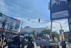 Masa Tenang, Pengawas Pemilu Se-Jateng Patroli Bersihkan Alat Peraga Kampanye
